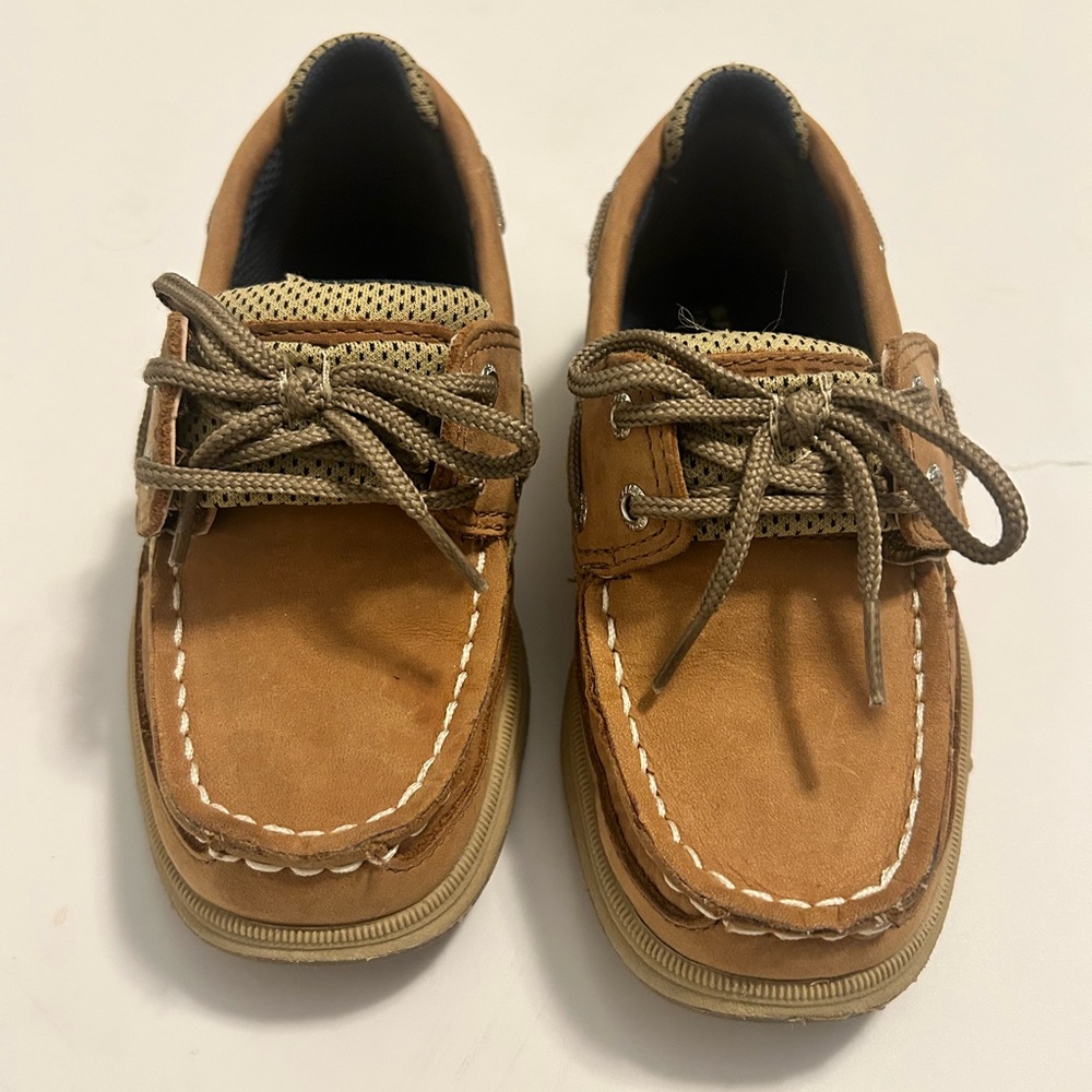 Sperry boat shoes. Size toddler 10M.